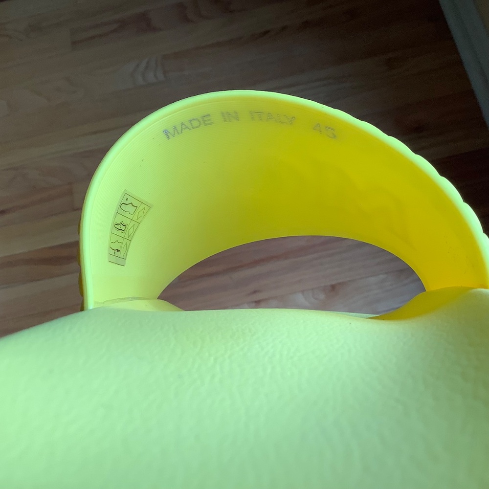MCM Logo Slide Sandals Yellow SZ12 - Picture 13 of 16